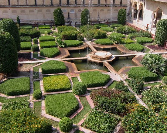 How to Design Islamic Garden