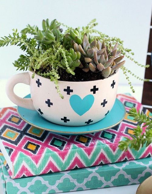DIY Mini Teacup Gardens and Planters 5