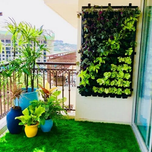 Vertical-Picture-Frame-Planter