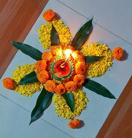 Free Hand Simple Rangoli Designs with Flowers 6