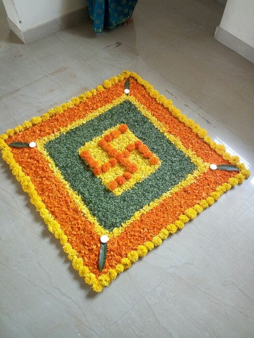 Free Hand Simple Rangoli Designs with Flowers 11