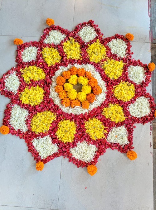 Free Hand Simple Rangoli Designs with Flowers 4