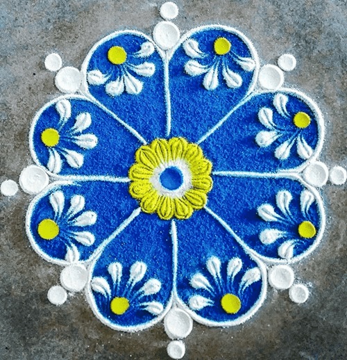 adorable Simple rangoli design of flower